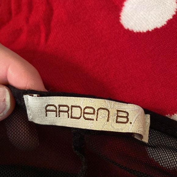 3/$25🛍 Arden B. Top with sheer sleeves - Picture 7 of 9